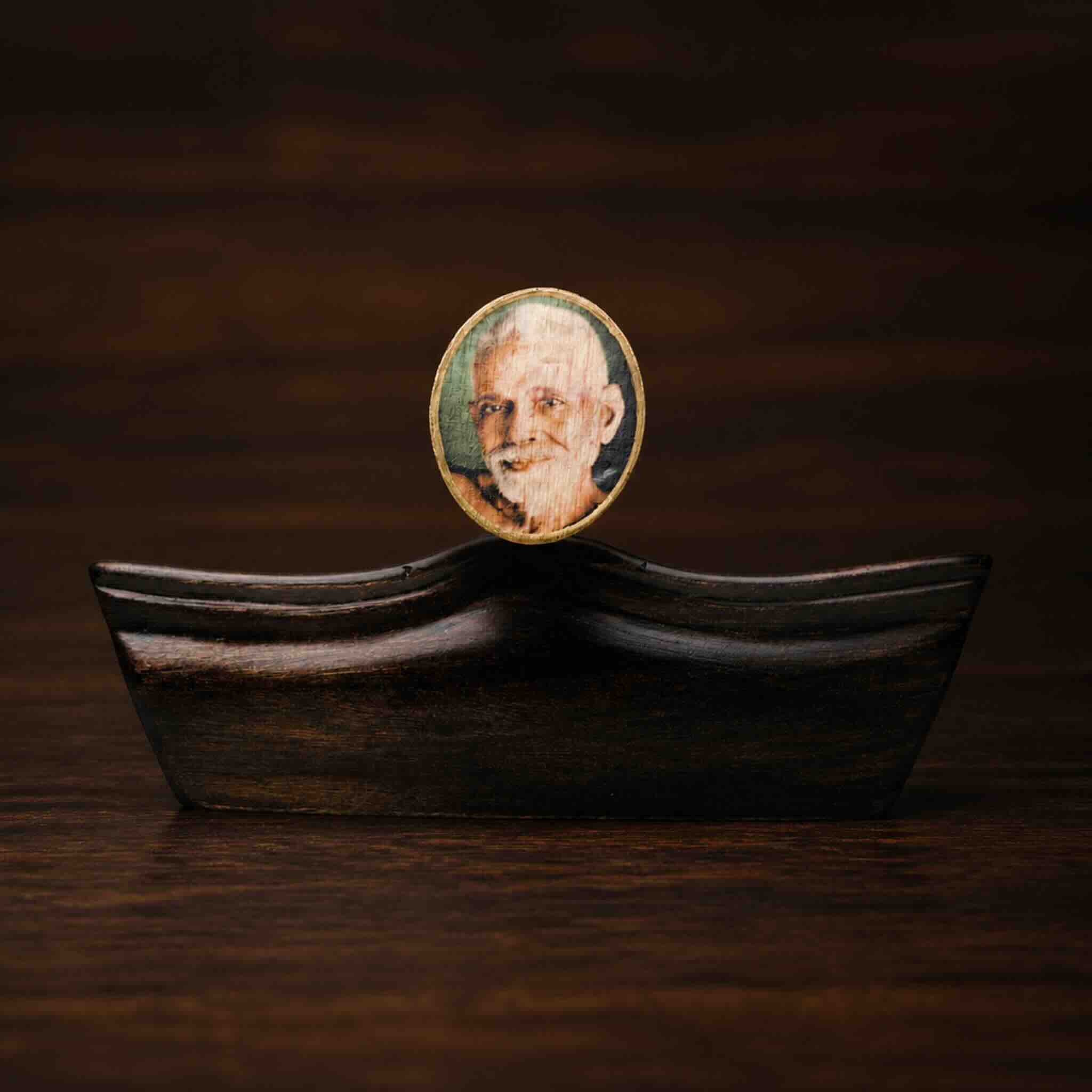 Shrine Ornament ~ The Guru's Boat